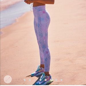 ** NWT SOLD OUT LoveShackFancy Legging. Size XXS